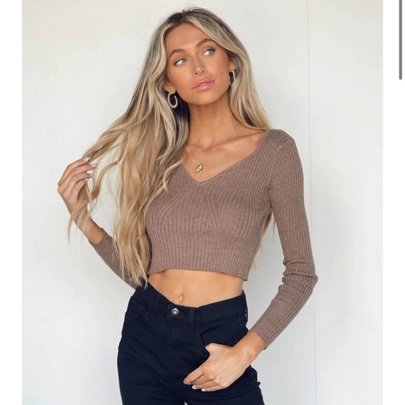 vestique Sweaters - Cropped Lightweight Sweater